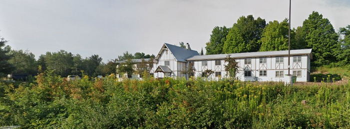 Snow Chasers Inn (Regal Country Inn) - From Web Listing (newer photo)